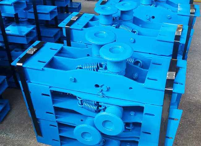 主壓繩輪組 主壓繩輪組